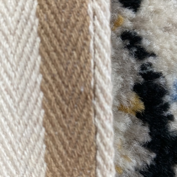 Cato RARE clutch! tan and white striped - Picture 4 of 7